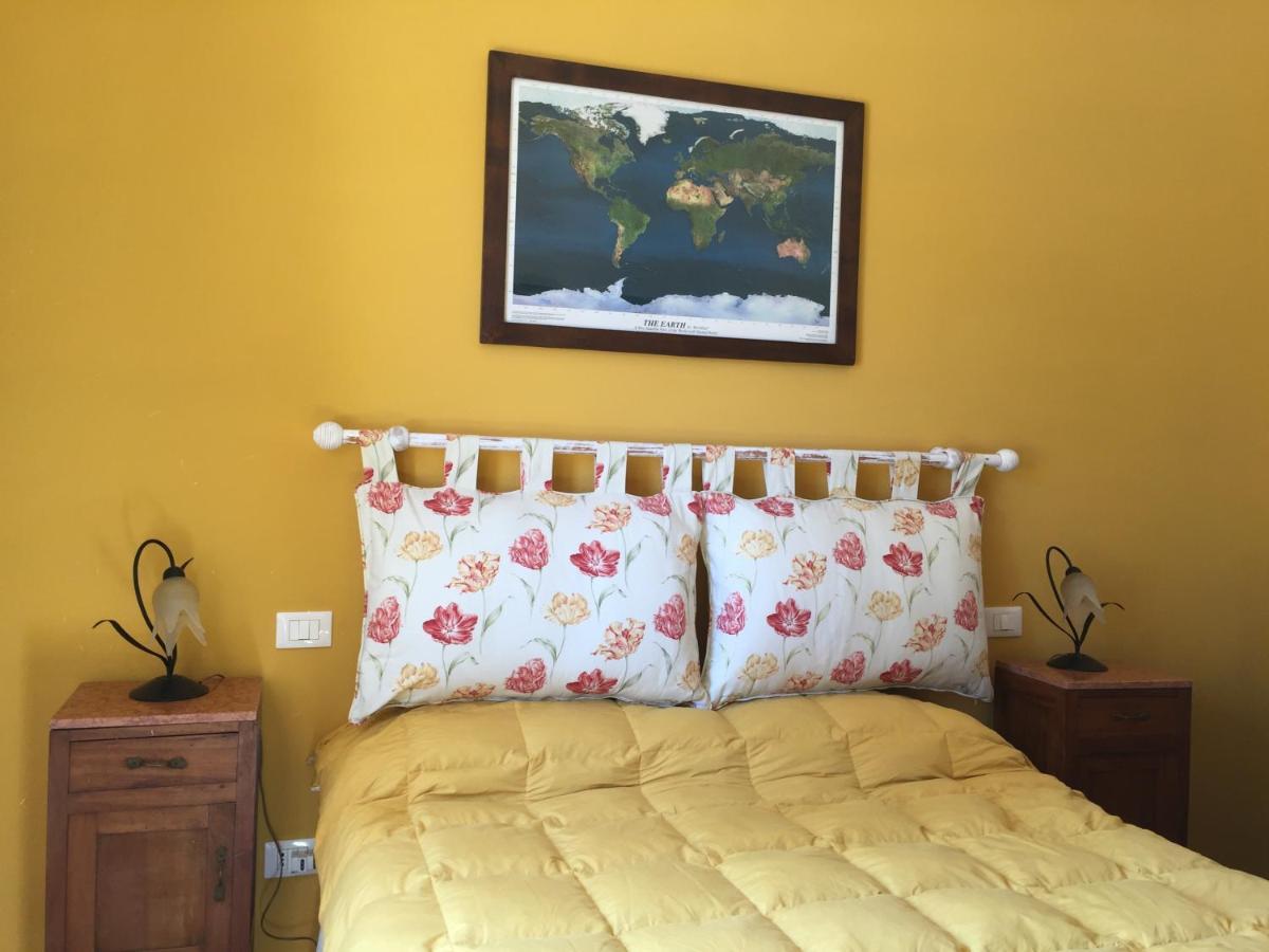 Stanza Privata In Attico Con Terrazza - Lakeholiday It Кастель-ди-Тора Экстерьер фото